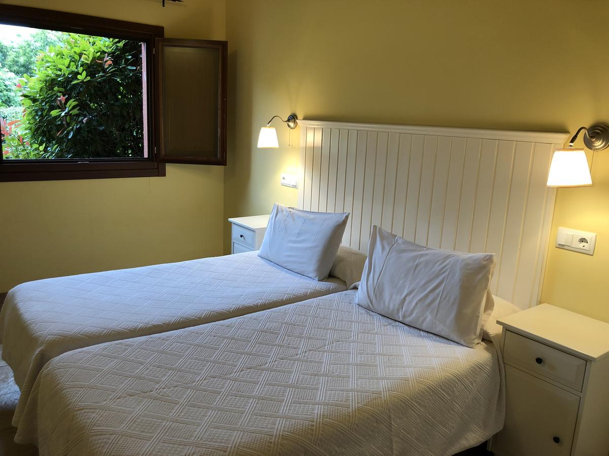 Apartamentos El Guindal Тапиа де Касариего Екстериор снимка