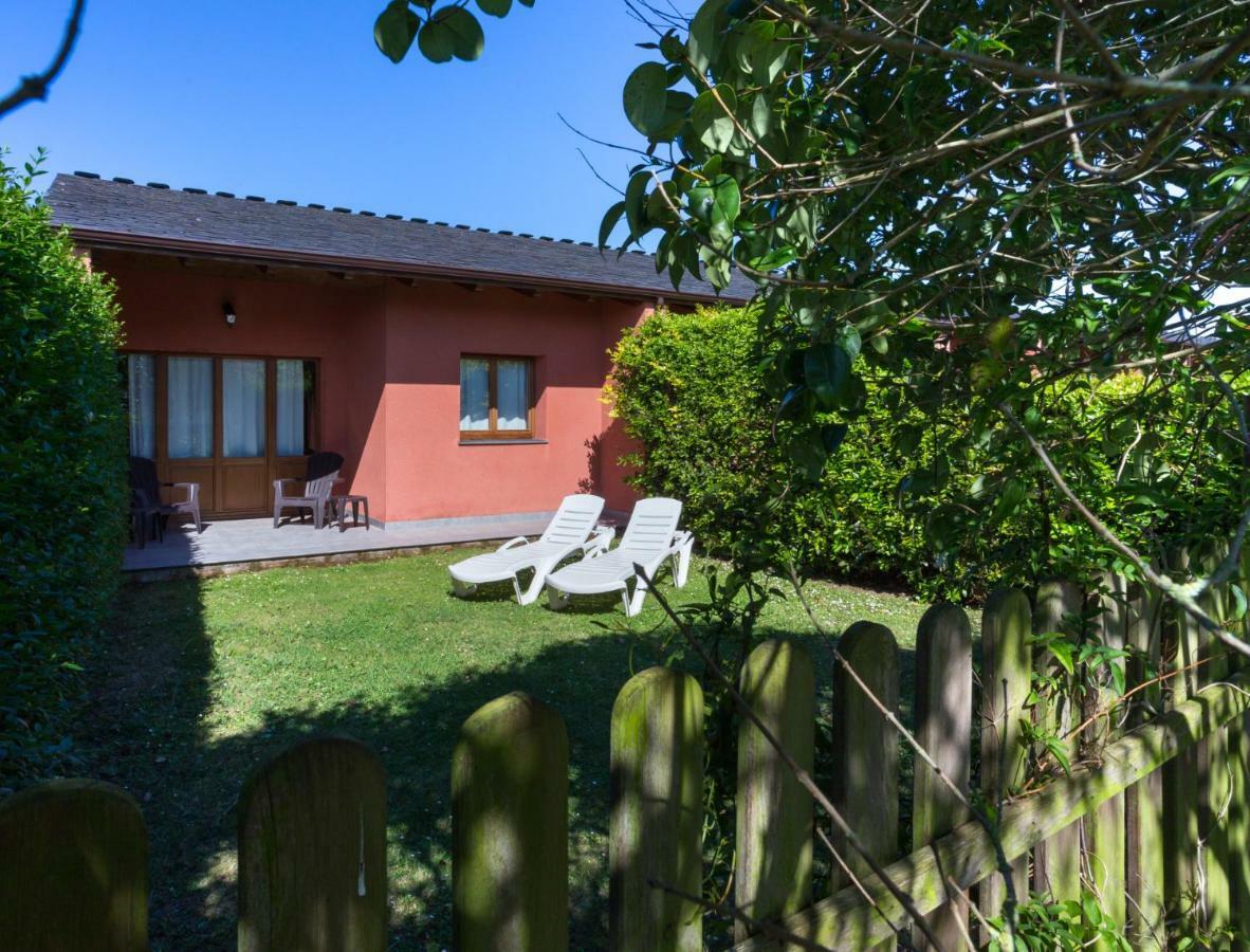Apartamentos El Guindal Тапиа де Касариего Екстериор снимка